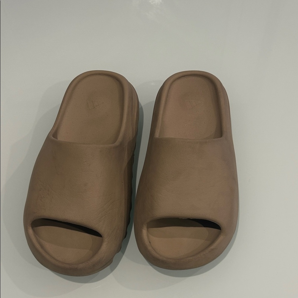 Yeezy Slide